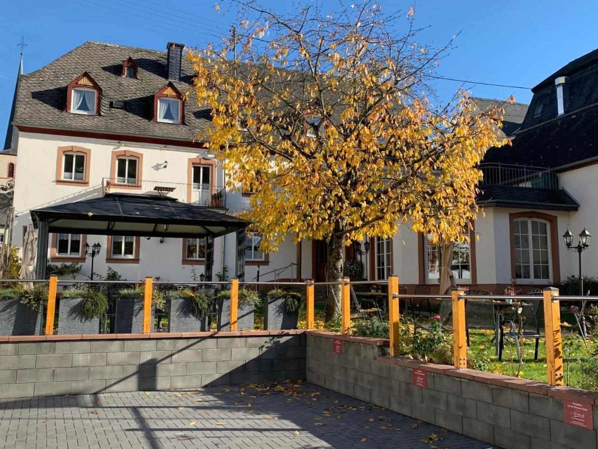 Weinhof Michael Morbach Hotel Целтинген-Рахтиг Екстериор снимка