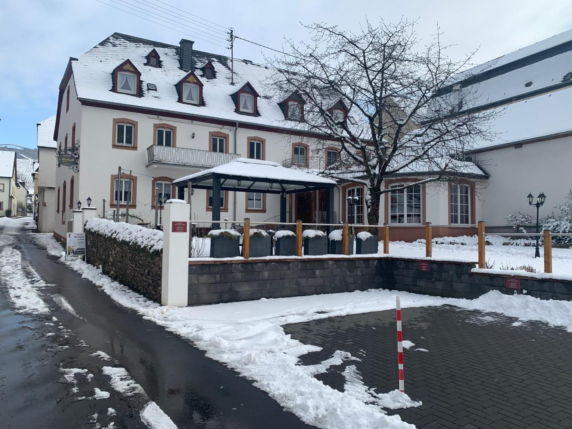 Weinhof Michael Morbach Hotel Целтинген-Рахтиг Екстериор снимка